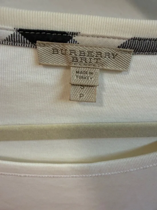 Burberry Cream Scoop Neck 3/4 Sleeve Top with Signature Check Trim - Picture 2 of 3